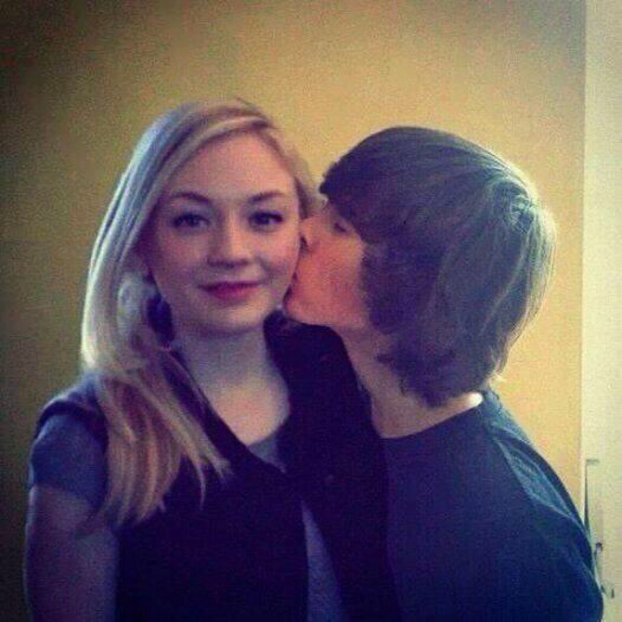 I am beth greene sister is maggie my dad. Died by the gov maggie is all i got my sister is @maggie1greene #Barl keep my love safe @carlgrimes98