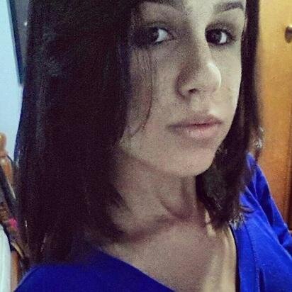 Carioca morena, 13 anos, em um relacionamento sério com a felicidade...