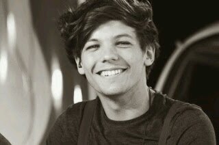 DIRECTIONER. No desde siempre, pero sí para siempre. Me robaron el corazón 5 ángeles caídos del cielo. Obsérvate a ti mismo antes de criticar. ;)