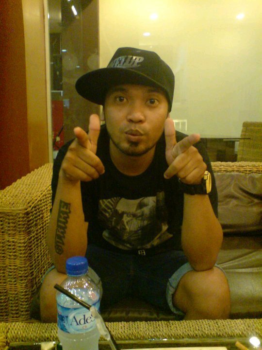 asepaina12's profile picture. 