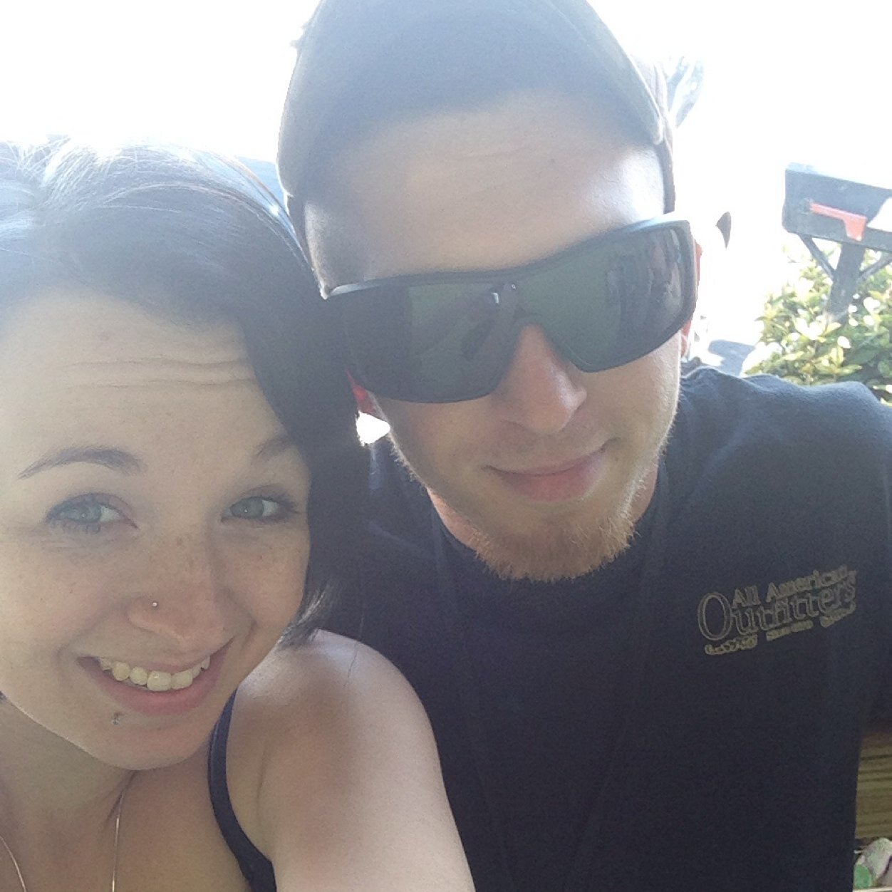 Name is Savannah:)) && im a cosmetologist:) Engaged to the most amazing man in the whole world! Follow mee:) Instagram: @sdrake93