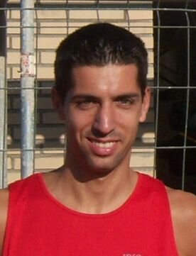 Corredor aficionado que gracias a Twitter está al día del panorama atlético. ¿Mi reto? Seguir corriendo muchos años más (las sub 2h30 en maratón ya cayeron).