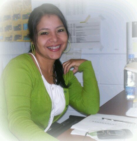 Muy feliz y agradecida con Dios