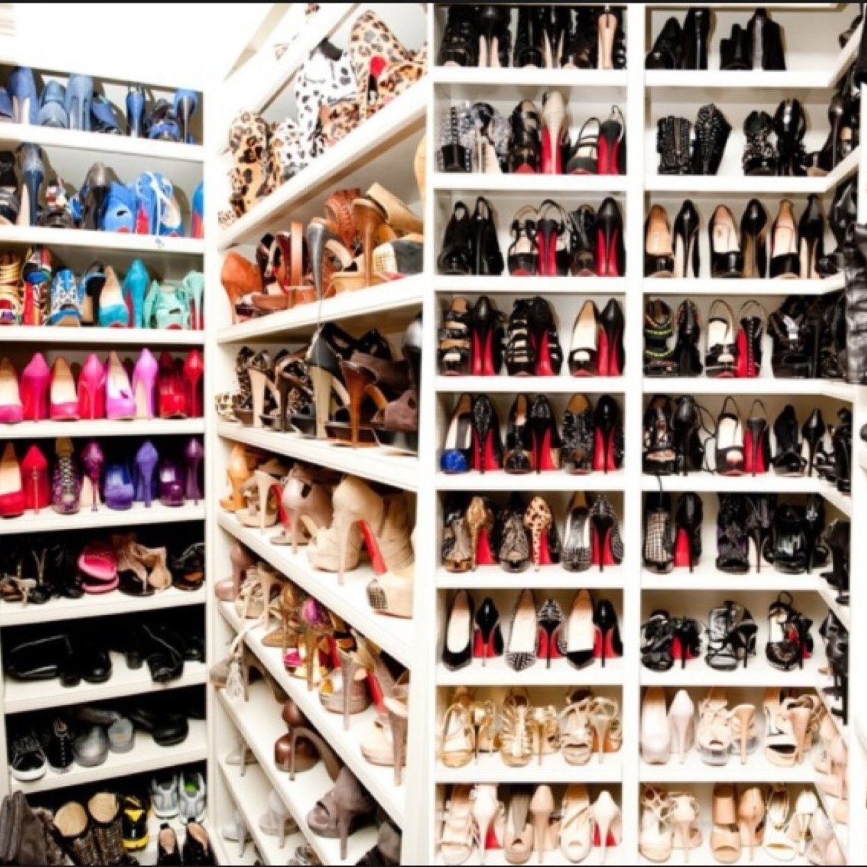 my dream closet goes a little something like this.feel free to give me feed back.and dm me.