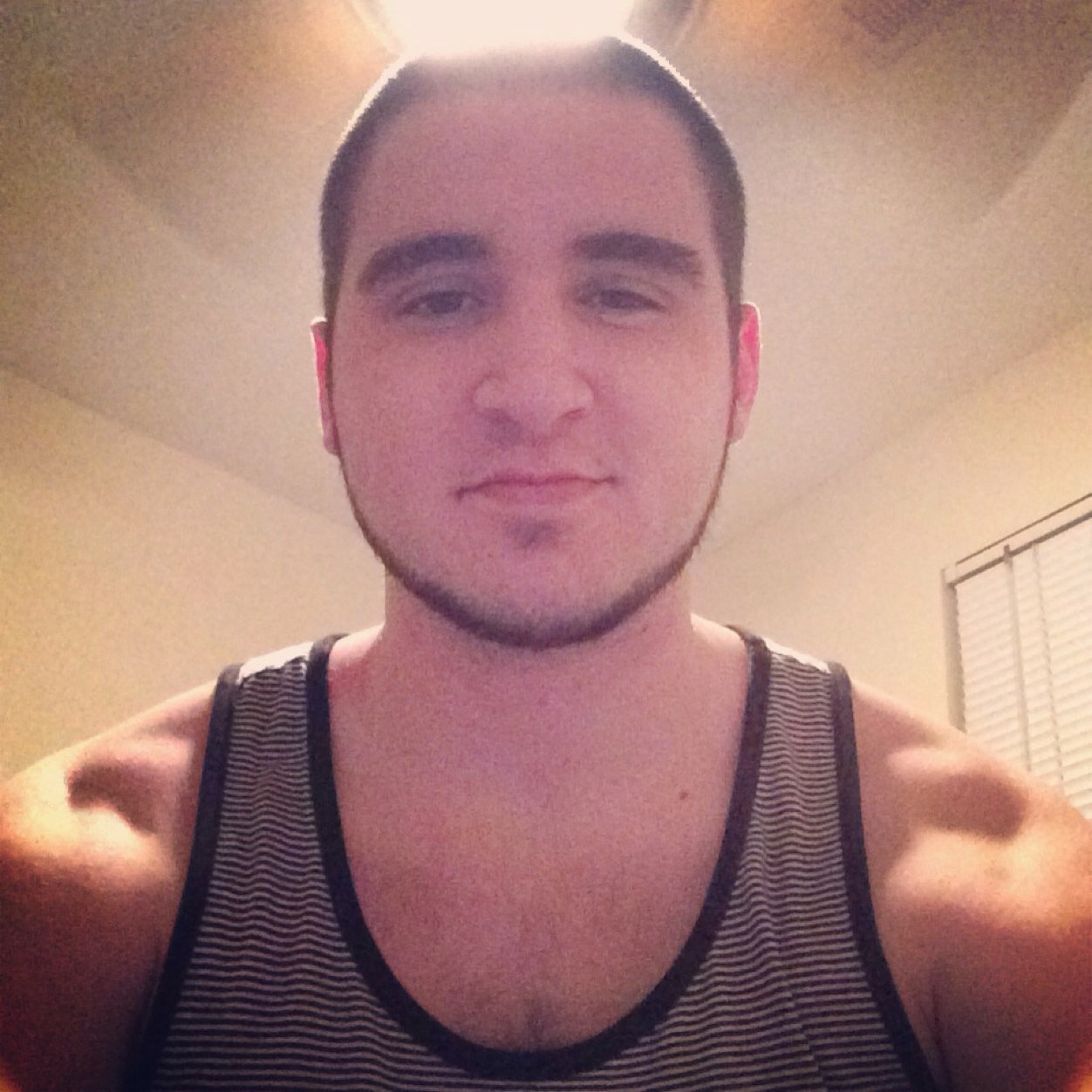 coreylowe23's profile picture. SQUAT, DEADLIFT, FISTPUMP.