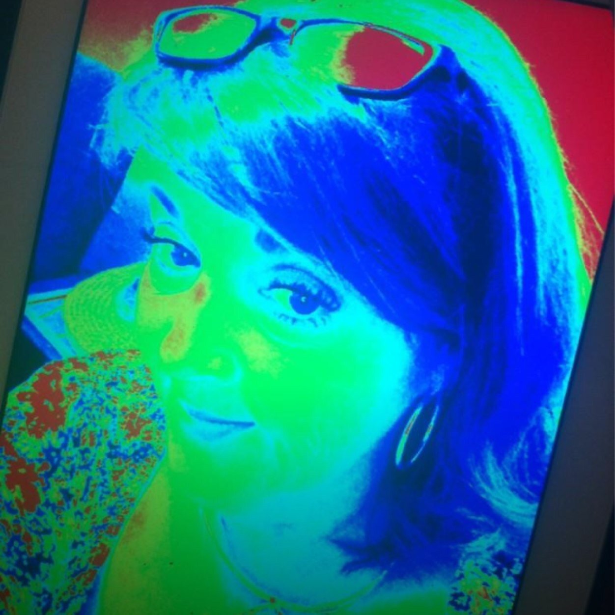 TikiTammy's profile picture. Married with one awesome son. Im a freakazoid baseball mom, scuba diver, beach lover, Parrot Head, listen2music dangerously loud, hairstylist, power shopper.