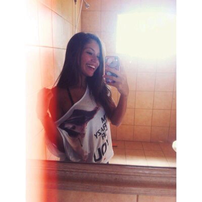 Num dia desses, num desses bem especial que o céu quase cansou de me ver sorrindo.♥