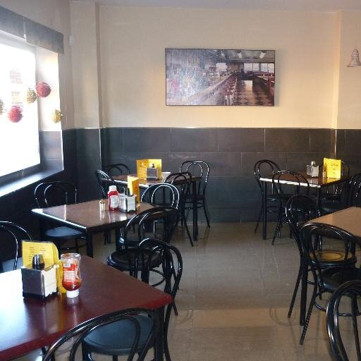 BarCallejon's profile picture. Desde 1986 ofreciendote la mejor calidad en tapas y servicio. Reservas: 672 198 996 Whatsapp: 652 530 514 Correo: barcallejon@hotmail.com