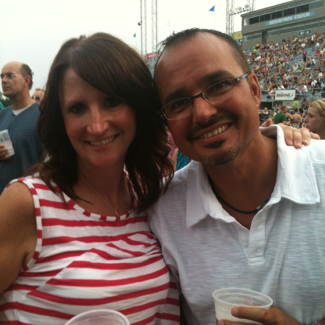 theredhous's profile picture. Just trying to live life with a smile. Married. PSU mom. BH.