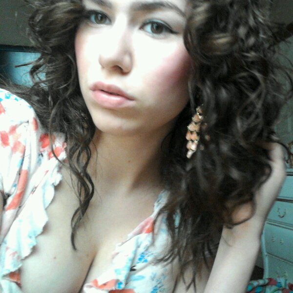 EnvyMonica's profile picture. 