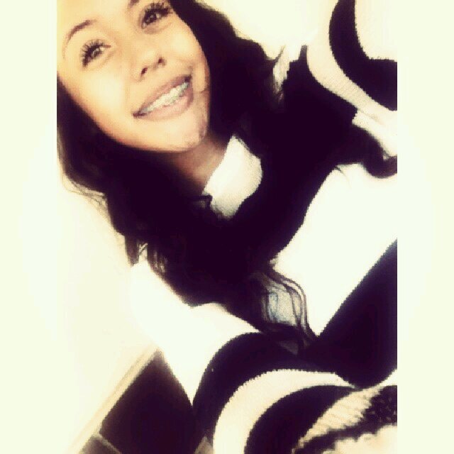 single (; / follow me on instagram thoe __andreeaaa__