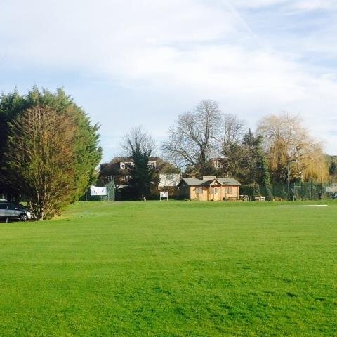 Cricket, Tennis & Squash members club with kids tennis & cricket term time and holiday camps, drop-in tennis for non members, and private hire facilities