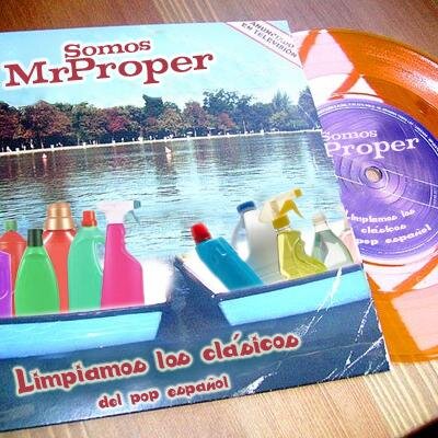 Todo empezó en los 80. Juan golpeaba tambores de Dixán, Jesús, Diego y Miguel hacían que tocaban con palos de fregona y Andrés cantaba la melodía de Saniclor.