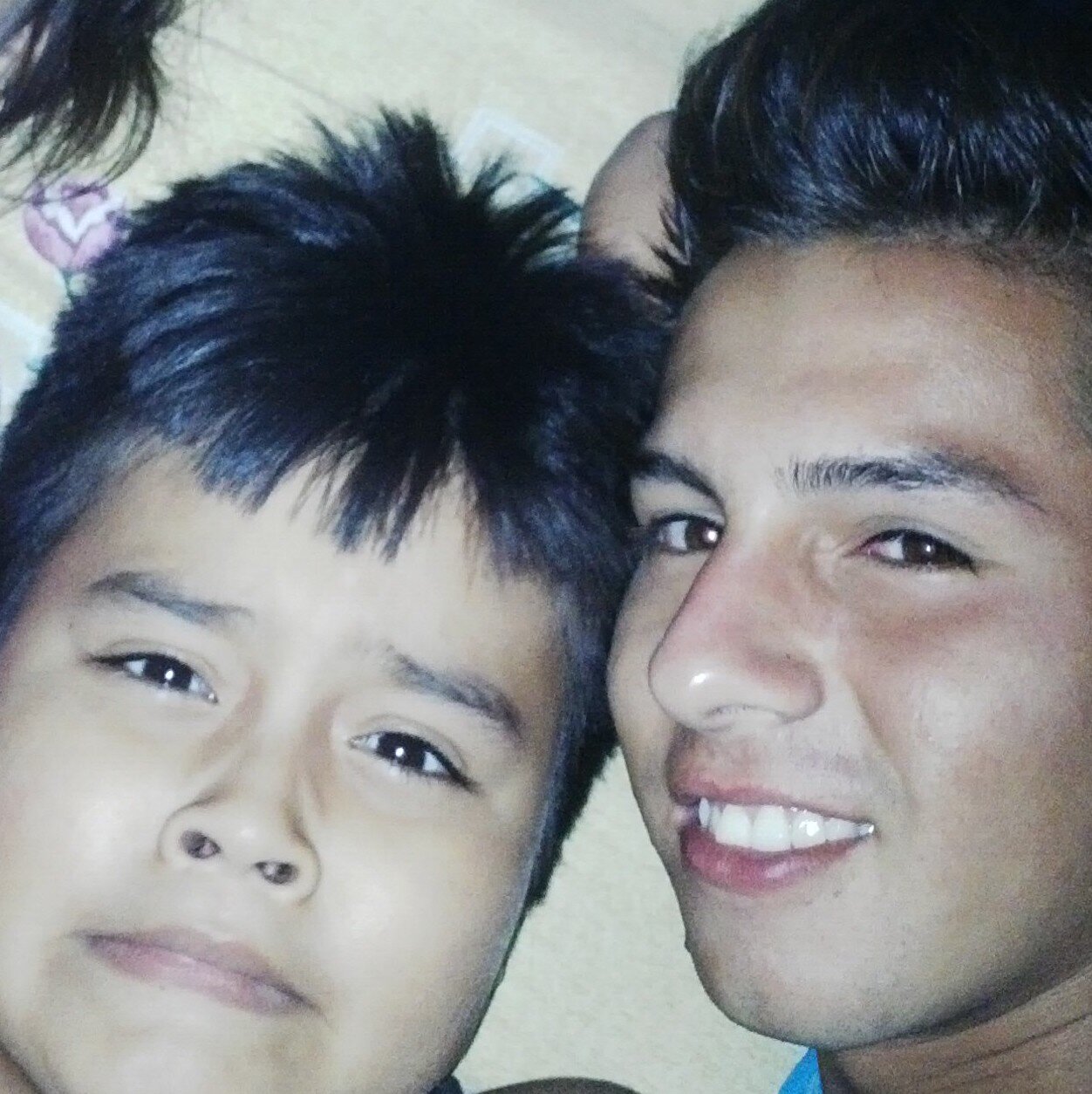 BryanRicarM's profile picture. :) :) :) siempre q algo te salga mal no mires abajo mm mira  adelante y veras q a la proxima vez te va a  ir mejor mm en lo q hagas  mmm :) :) :)