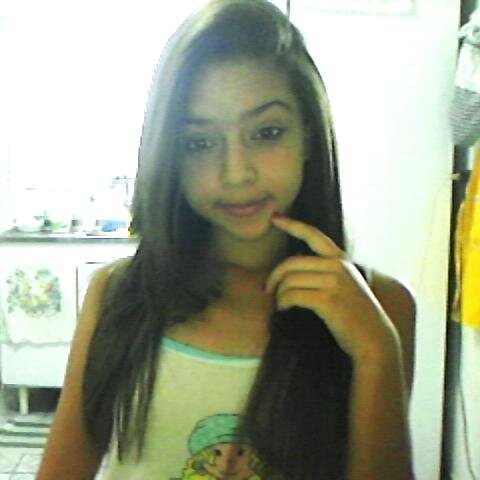 ~ × 　A gαtinhα brincαlhonα&αnimαdα 
Seegue ai :)