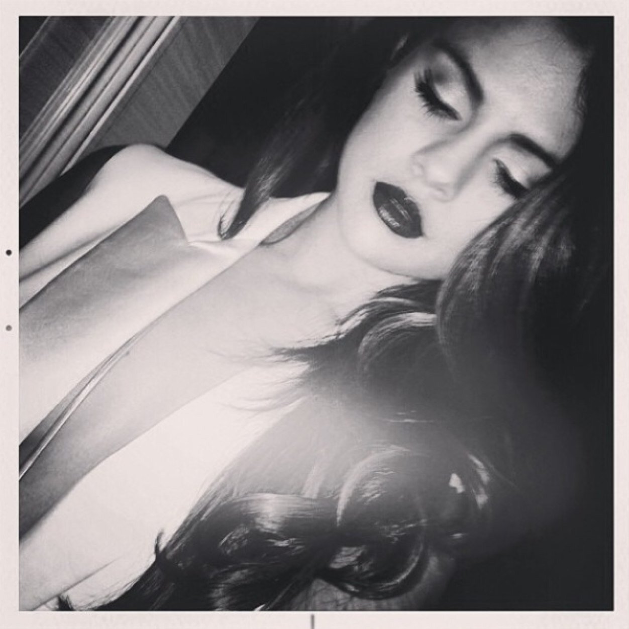 Love isn't just a four letter word. ♡ [Parody Account] [Descriptive Roleplay]