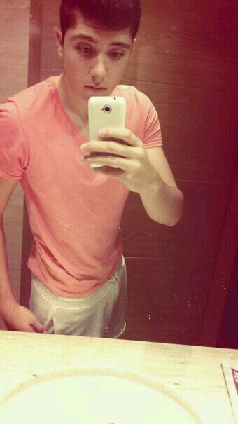 PabloGonzzz's profile picture. Al final todo son apariencias y mierdas de esas.