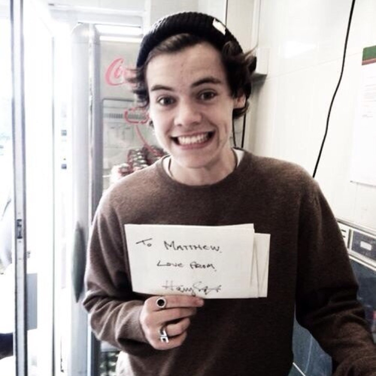 DONT FOLLOW THIS ACCOUNT ! FOLLOW @modellingmalik INSTEAD