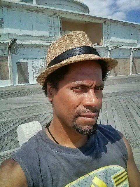 Actor, Storyteller, poet, teaching artist, peace , funk, and soul advocate , haiku  too