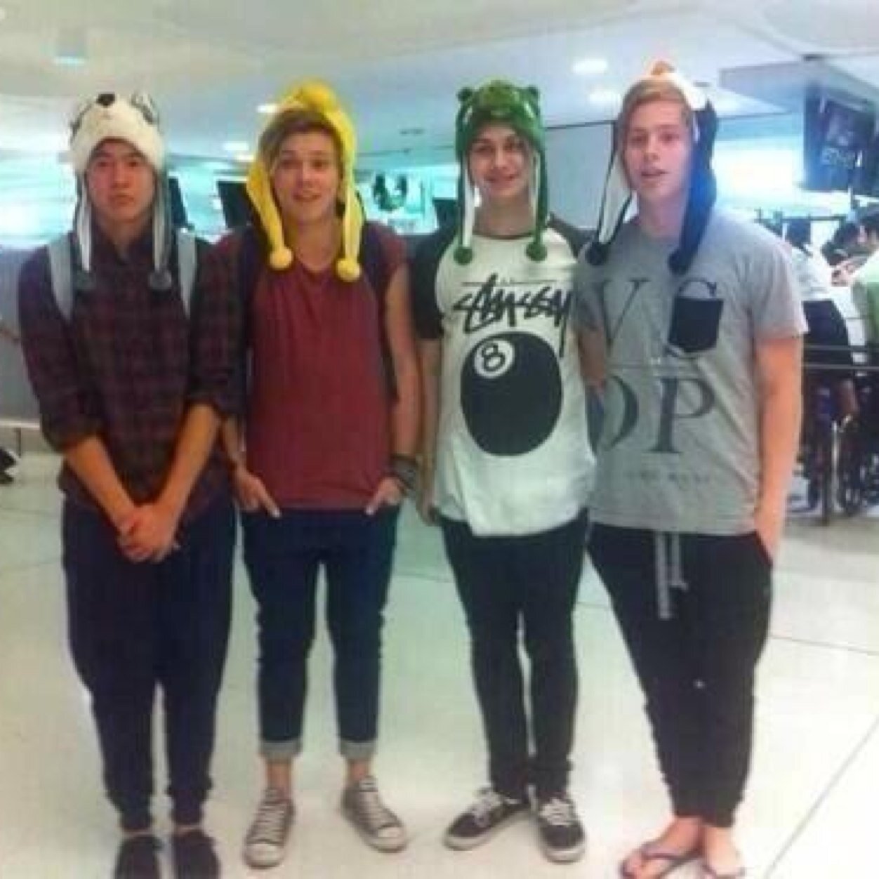 free follow, follow @pizzxhemmings i follow back!xx