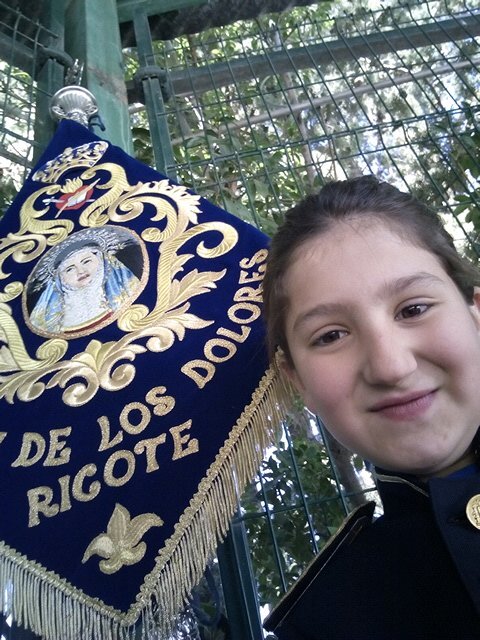 Pequeñaja desde el 2003; regalando risas, buscando felicidad. `Desde el 2012 en la Banda Virgen De Los Dolores!!(: Ricote:)