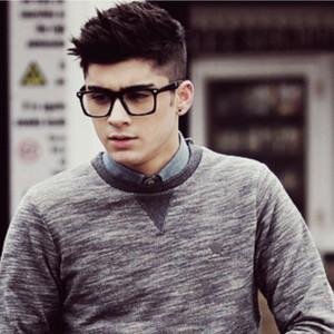 você acabou de ganhar um follow :) não precisa seguir aqui mais por favor segue a @1Dlifegirl que ela segue de volta lá tbm. obg. love u