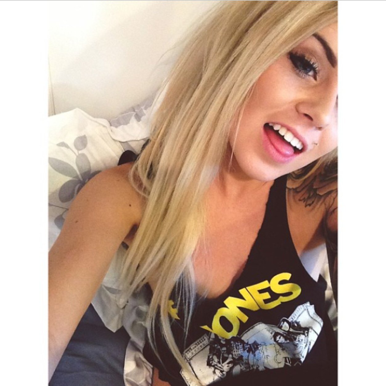 margaret isabelle edwards. (17) single,etero.