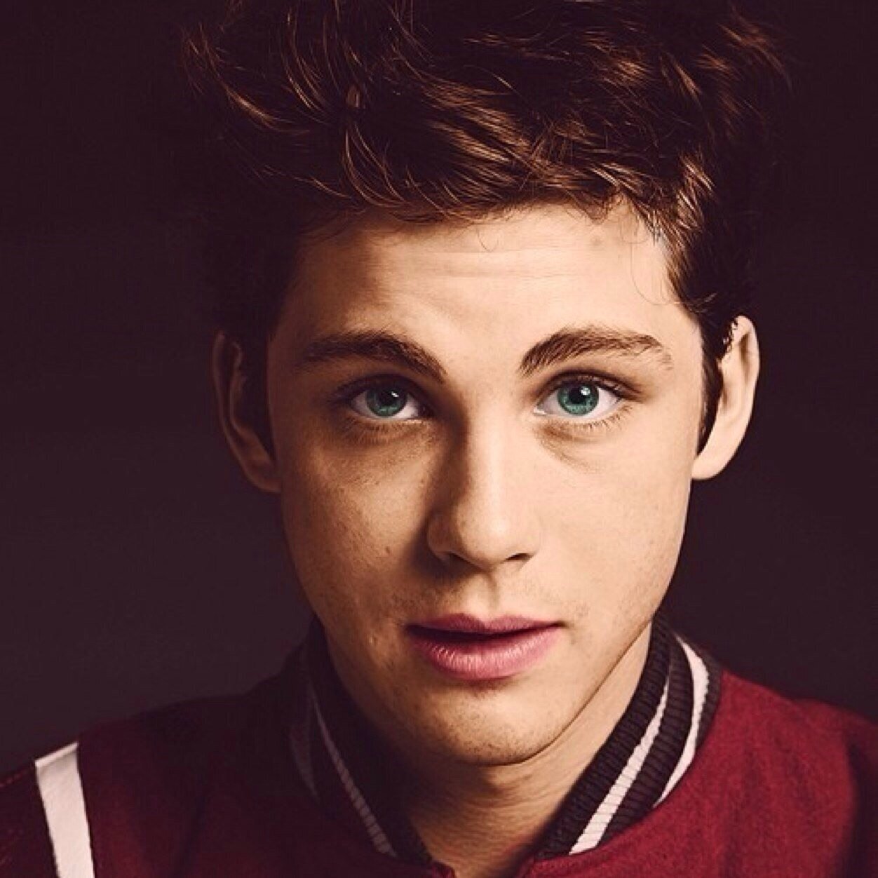 Please follow @dyingbcbooks since i gave you a free follow on this account (: