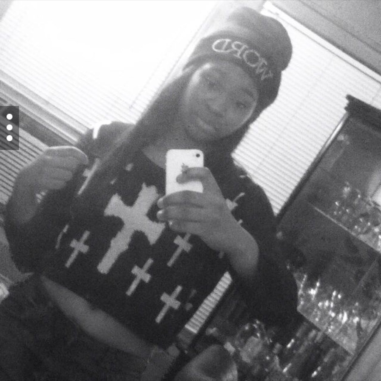 thetrilltype's profile picture. The past The present The future. And i still dont give 2 about you.