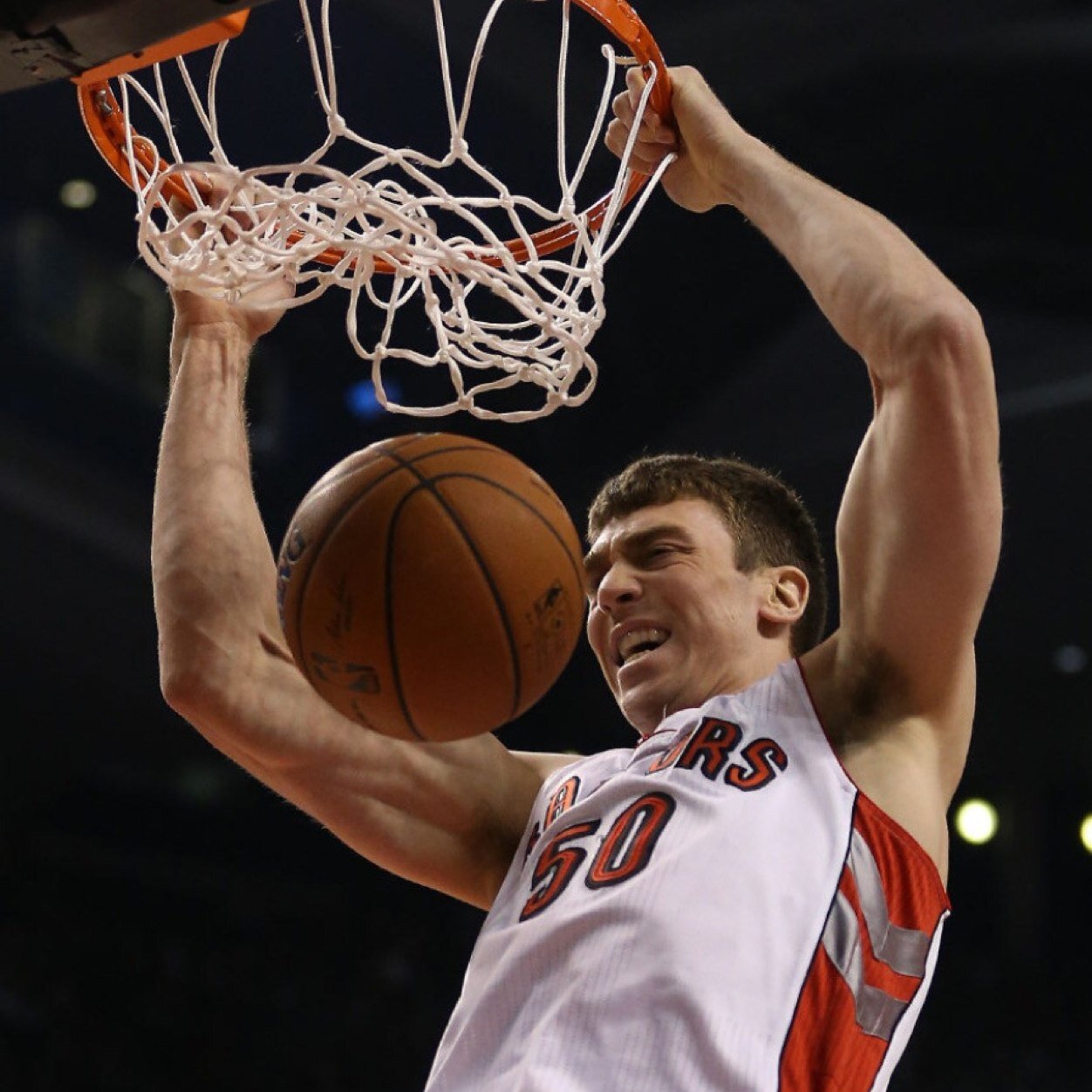 Official fan page for #50 Tyler Hansbrough! Instagram @welovepsychot! @Thans50
