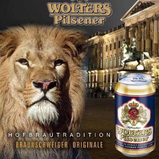 En copa reposa y presenta un dorado color cristalino,  propio en estas Pilsener, al igual que su ligera textura. Nos ofrece un mosto de cremosa y blanca espuma.