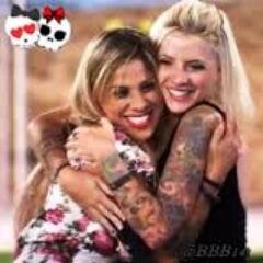 eu  amo  muito #clanessa  @vanmesquitareal
 e @SkullBlondie
    ♥♥