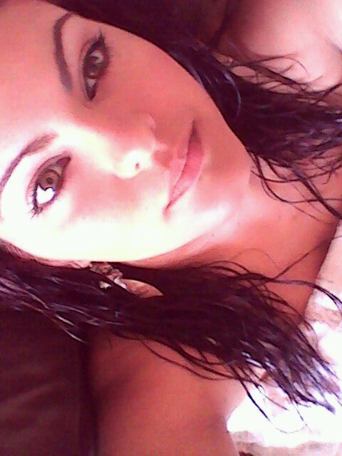 corderolinette's profile picture. Estudiante de Comunicaciones en la Universidad de Puerto Rico Recinto de Arecibo. Mi especialización es la radio, me gusta la fotografia y la naturaleza.