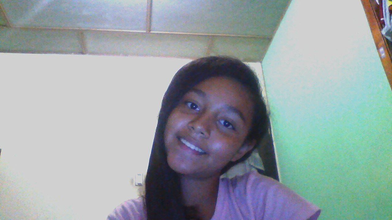 hola soy una persona que le gusta el baile la moda y soy divertida no  dudes en  seguirme