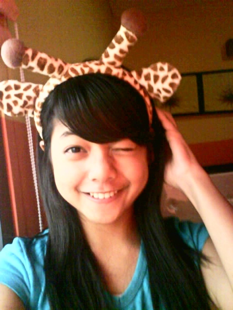 i^am life in world....i^am grown up in indonesia - bali :)...,,i^am a k-pop lovers...i^am also  love:) kim heechul ^^ , shim changmin^^ , lee taemin^^v