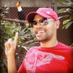 Sou brasileiro, carioca e flamenguista! I'm happy!
email: axucka@hotmail.com #facebook #instagram
✌🙈🙉🙊✌