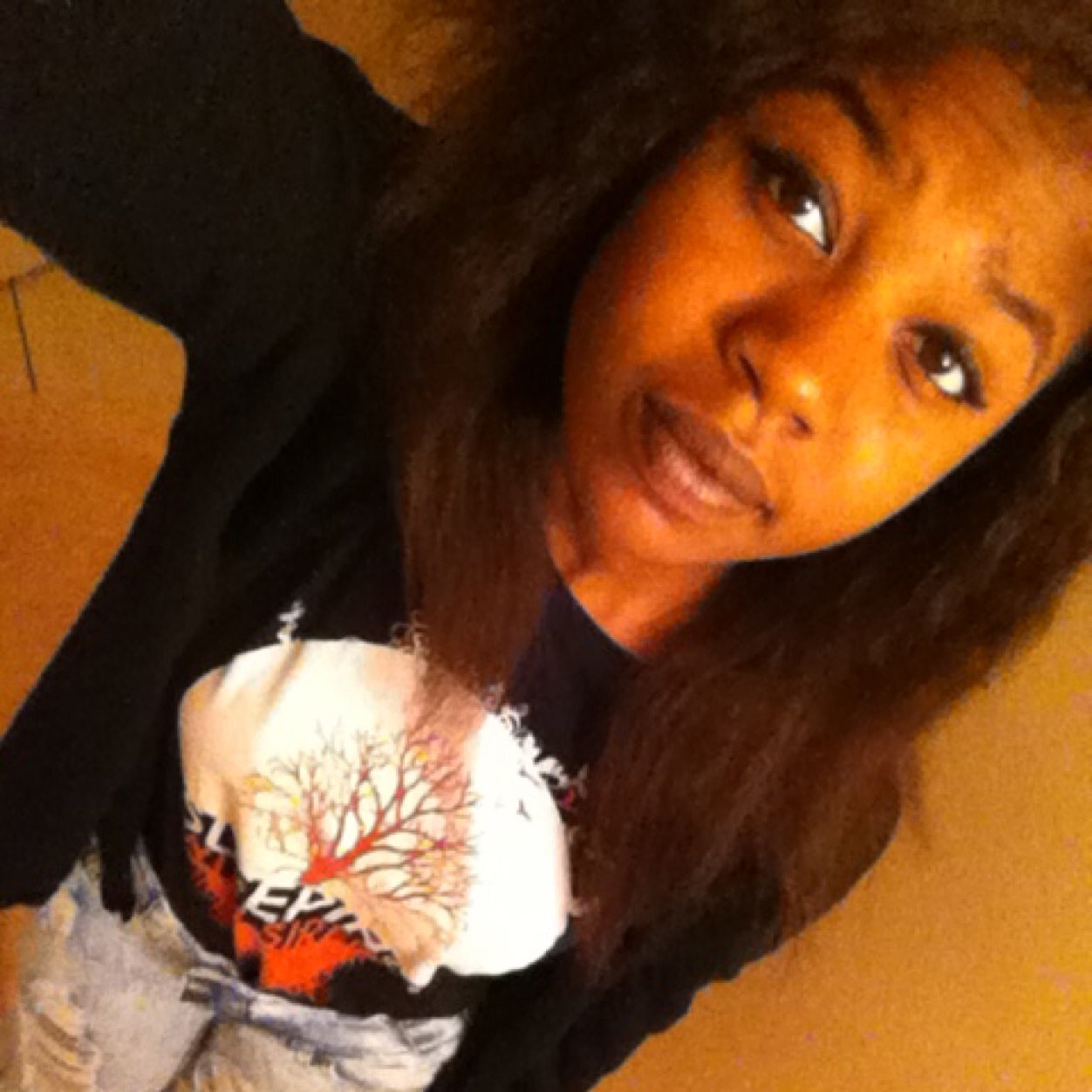 14 years young, play softball⚾ 
Instagram im_yayo
You can count on me cause im your yayo❤
Yayo means Mother in Swaheli .
Follow me ☺