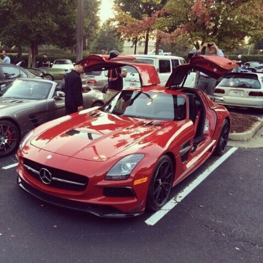 JuniorBeaast's profile picture. 