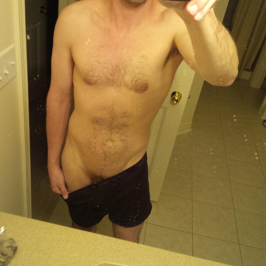 Like to remain anon always follow back & RT. Love naked #selfshot selfpic followers. @ me a pic I always RT.@anyoneselfpics my other account but lost access :(