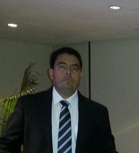Lic. en Administración 
@reinaldoortizrealestate

Bienes Raices

Asesoría de  Inversiones

AsesoriaJurida

Tlf. 0414-4568812
