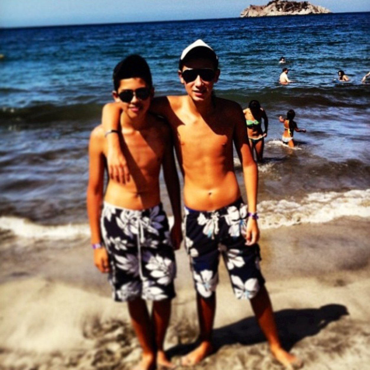 Instagram: oscarfernandez96