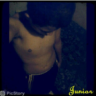 soltero y en busca de alguna chica quien se apunta jejeje ♥