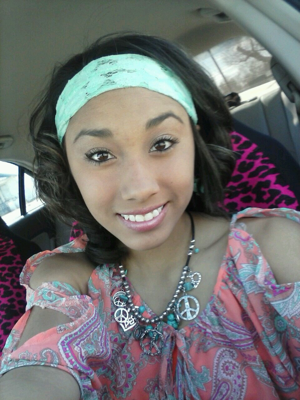 desirae_marie_'s profile picture. 