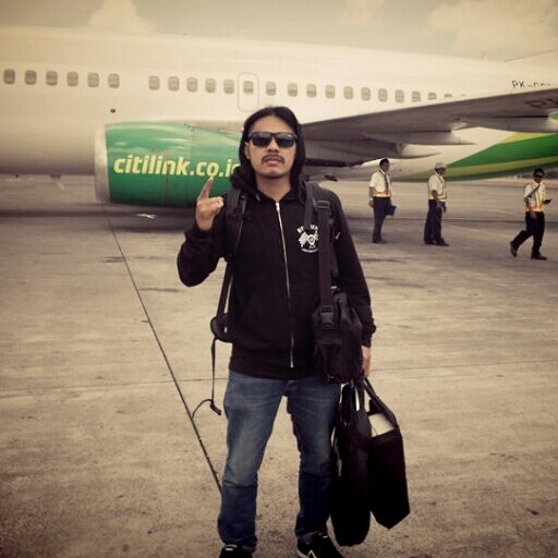 supergomenz's profile picture. @gubagGebug-percussion,@bloodymarrie_08.@absoluteProAudio,@ship_proAudio,@wb_Skuad,#kulkaspride,