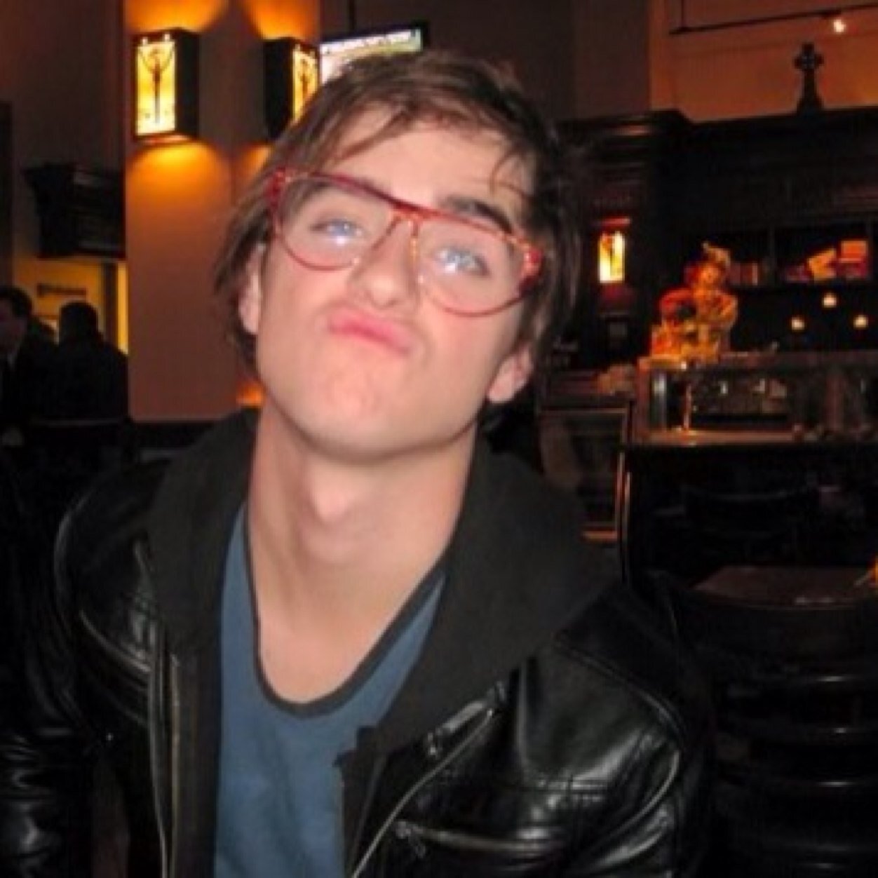 DecCoyne13's profile picture. I'm Declan. I'm a pretty cool guy once you get to know me. @The_FionaCoyne is my twin. @hollyj39435800 is the love of my life. Logan's my bro. (RP)