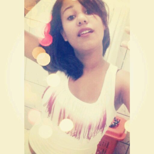 Se eu to contigo não ligo se o sol não aparecer
É que não faz sentido caminhar sem dar a mão pra você
Teu sonho impossível vai ser realidade.. ♪♫