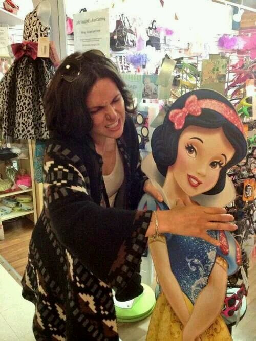 eu simplesmente amooooooooooooo a Jennifer Morrison, Lana Parrilla, Ginnifer Goodwin e a Pitty♥♥♥♥♥♥♥♥♥♥♥