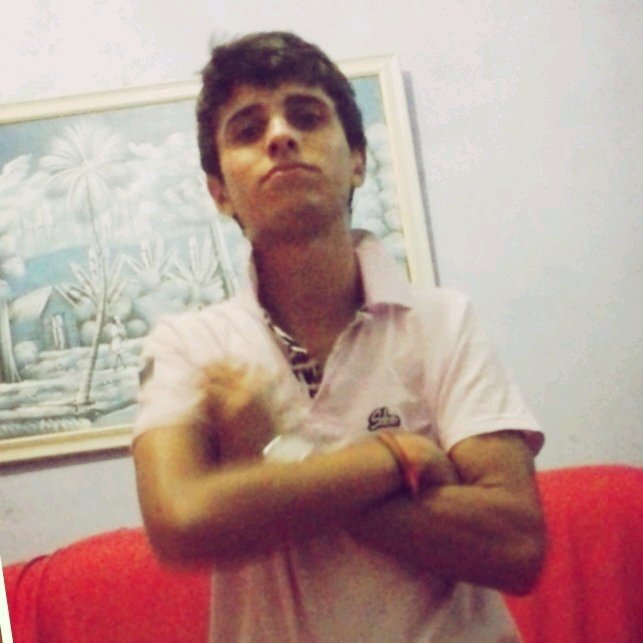 Oi, só vim dizer que amo o manão e que ele me ama, tchau. s2 - @poxamaare