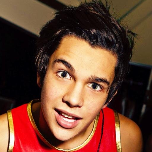 i am a mahomies,friend,studious,loving,expert on chaos,and so on