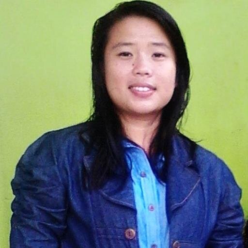 I live in Indonesia, I'm Moslem, I like to watch movies,and @iamsrk shahrukhan is my favorite actor.